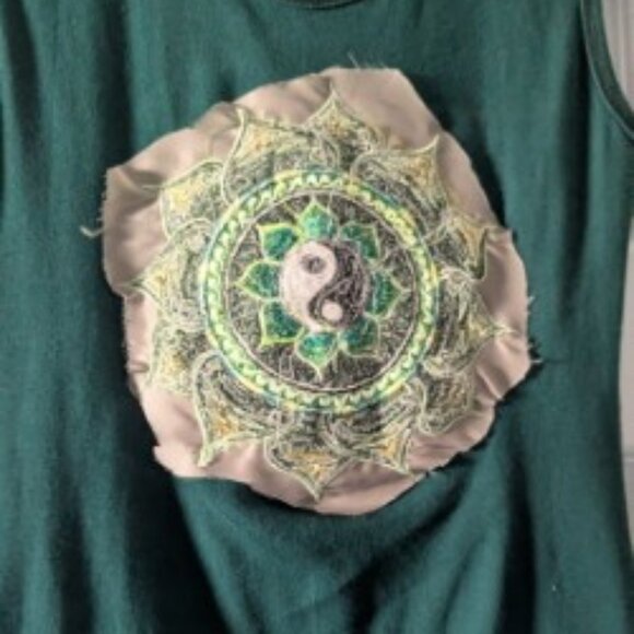 Sleeveless tank top with embroidered Mandela - NEW - Picture 8 of 8